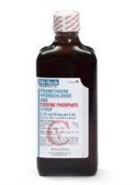 hi tech codeine syrup fles met paarse vloeistof en label